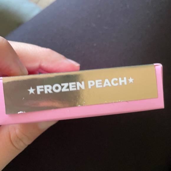 Jeffree Star Other - Jeffree star supreme highlighter “frozen peach”